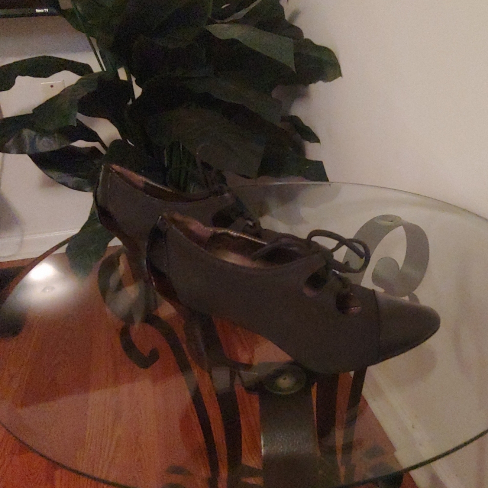 East 5th Heels